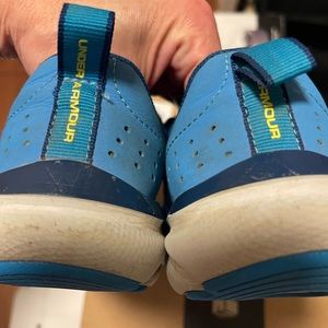 Boys shoes